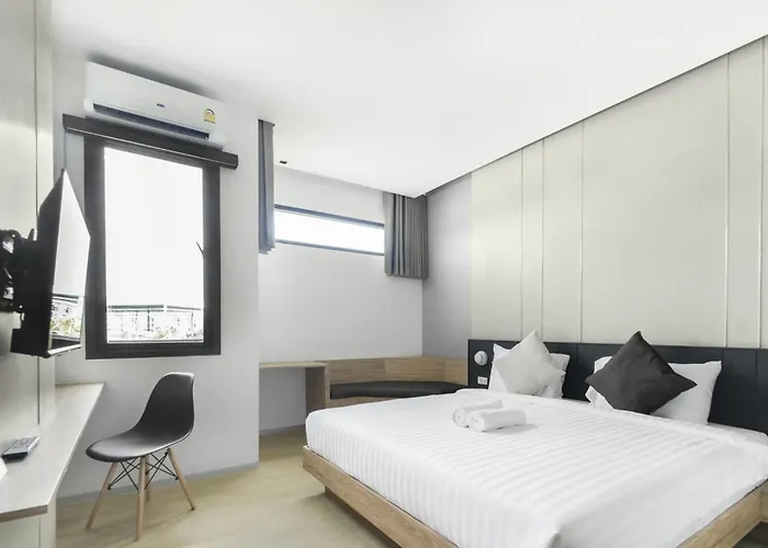 B48 Hotel